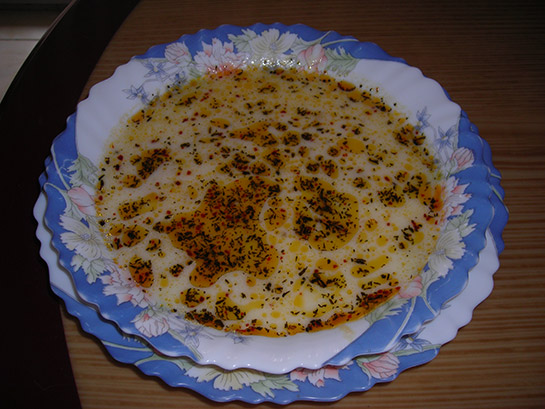 Yarmalı Yoğurt Çorbası Tarifi ve Malzemeleri